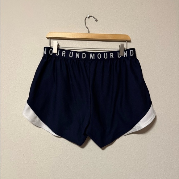 5/$55 !! 🔥 Under armour Women's Navy and White Athletic Shorts - Picture 3 of 3